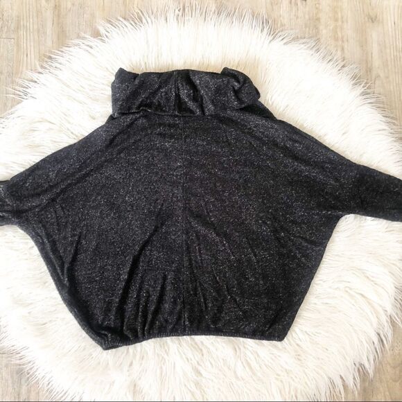 Black Cropped Sweater  - Picture 6 of 6